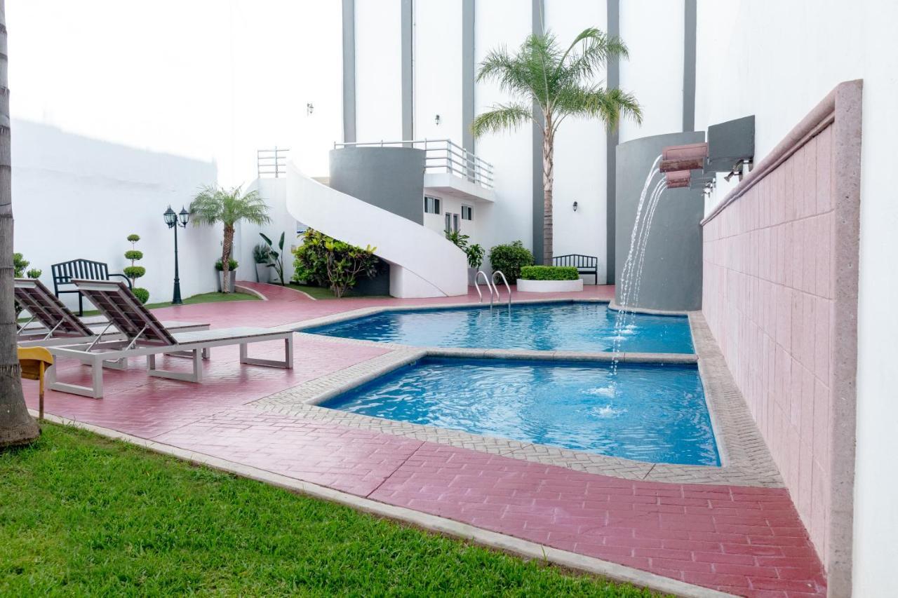 Hotel Mirage La Piedad Экстерьер фото